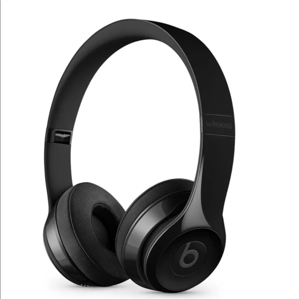 NEW Beats Solo3 wireless Headphones Glossy Black